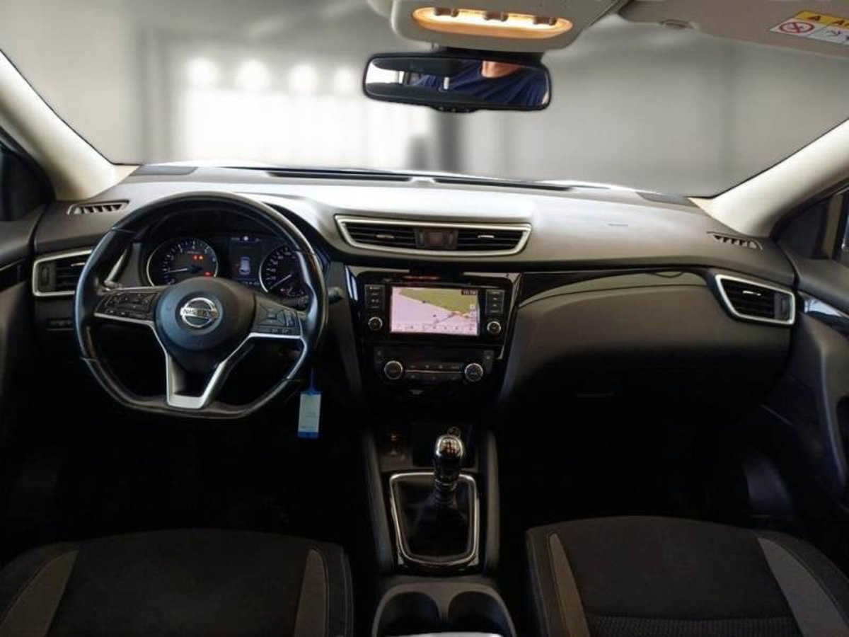 Nissan Qashqai 1.3 DIG-T 140 CV Business (5)