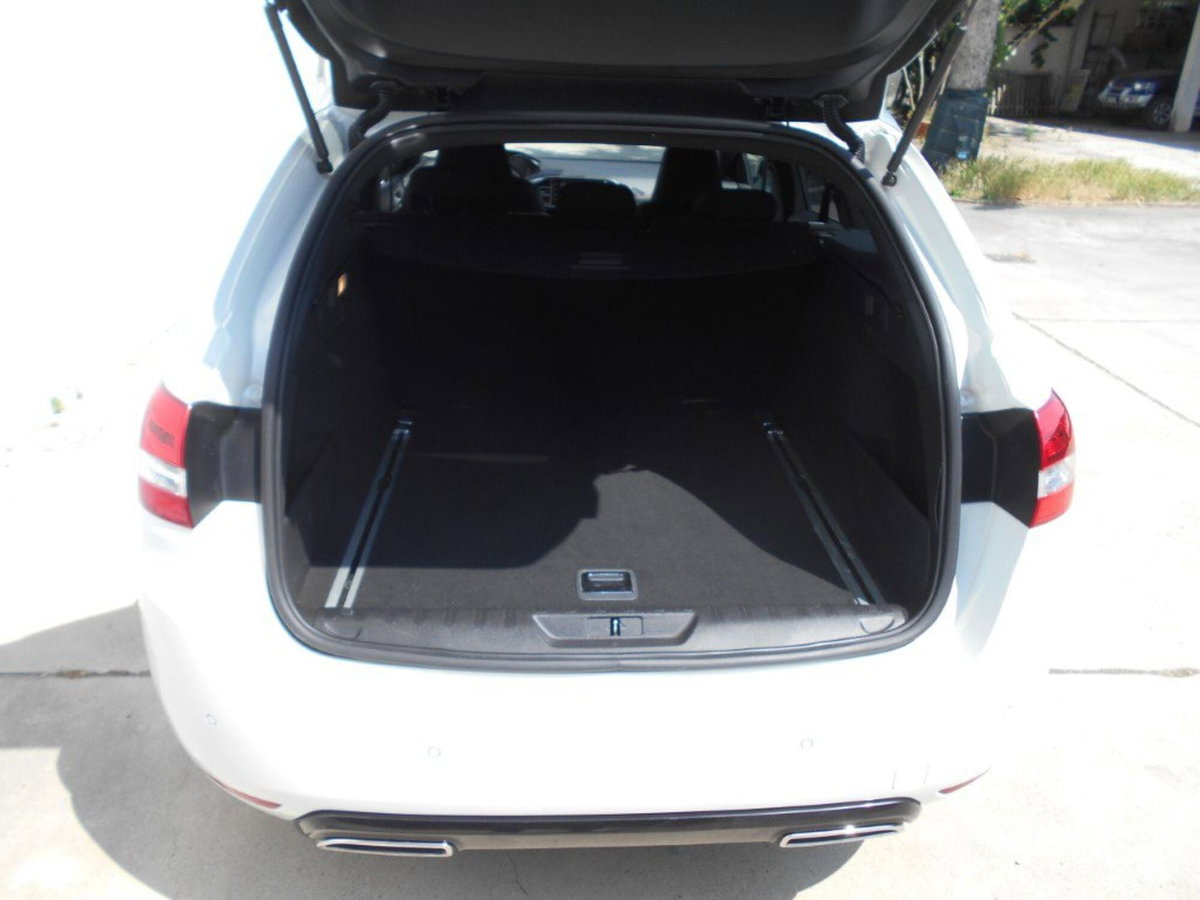 Peugeot 308 SW BlueHDi 120 S&S EAT6 GT Line (13)