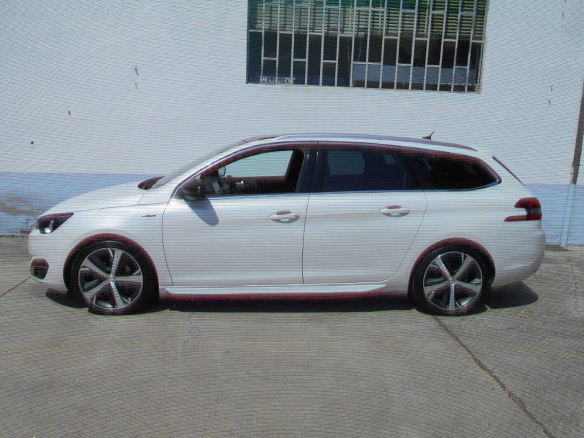Peugeot 308 SW BlueHDi 120 S&S EAT6 GT Line (9)