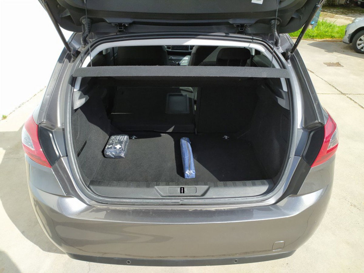 Peugeot 308 PureTech Turbo 130 S&S Allure Pack (14)