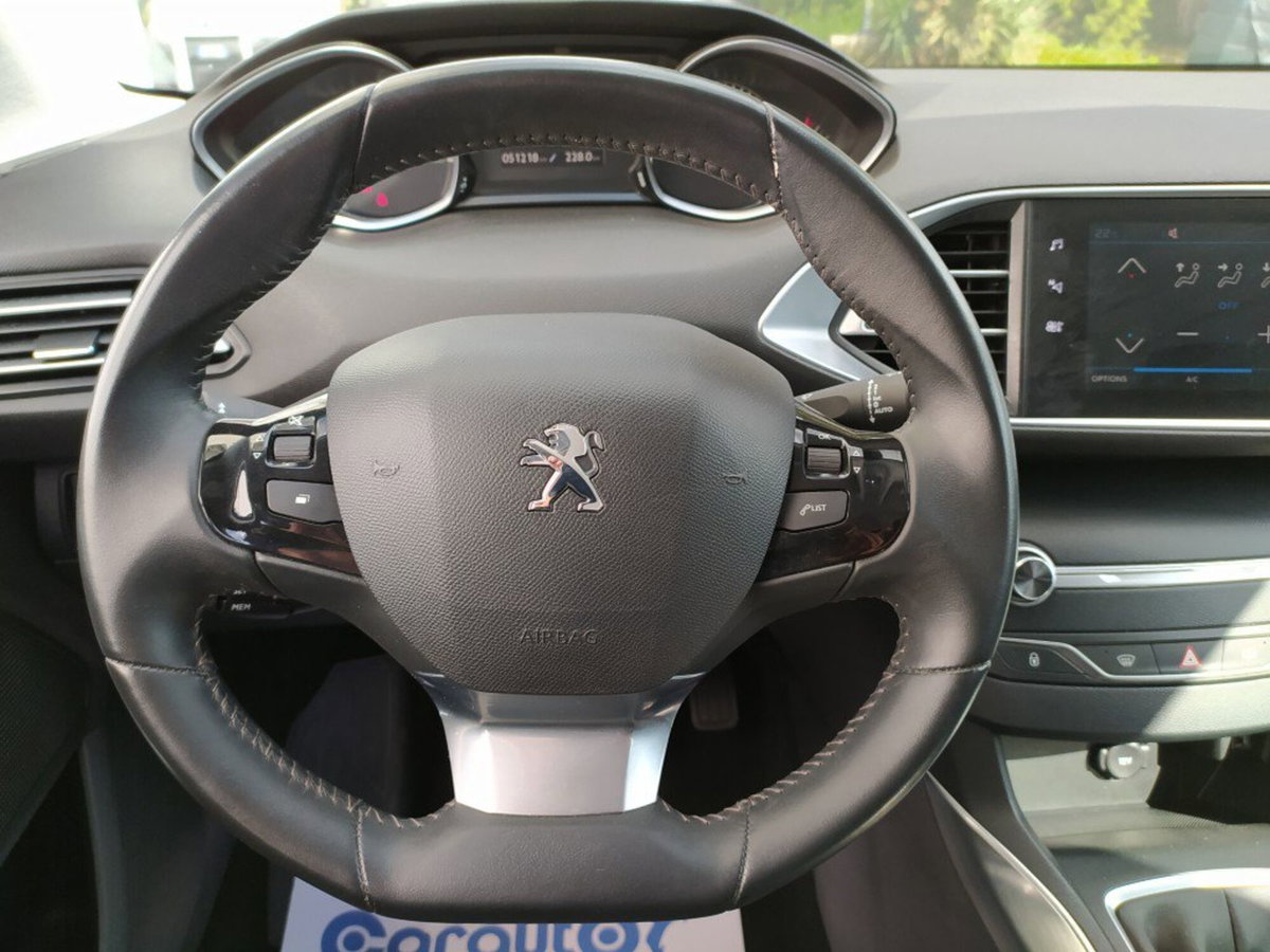 Peugeot 308 PureTech Turbo 130 S&S Allure Pack (18)