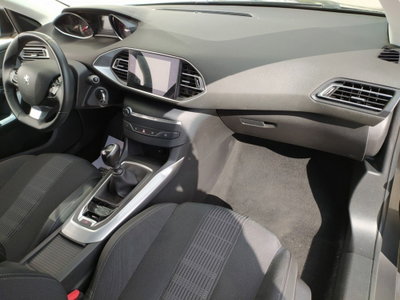 Peugeot 308 PureTech Turbo 130 S&S Allure Pack (19)