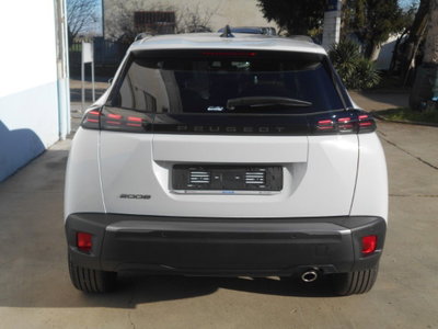 Peugeot 2008 PureTech 130 S&S EAT8 Allure Pack (11)