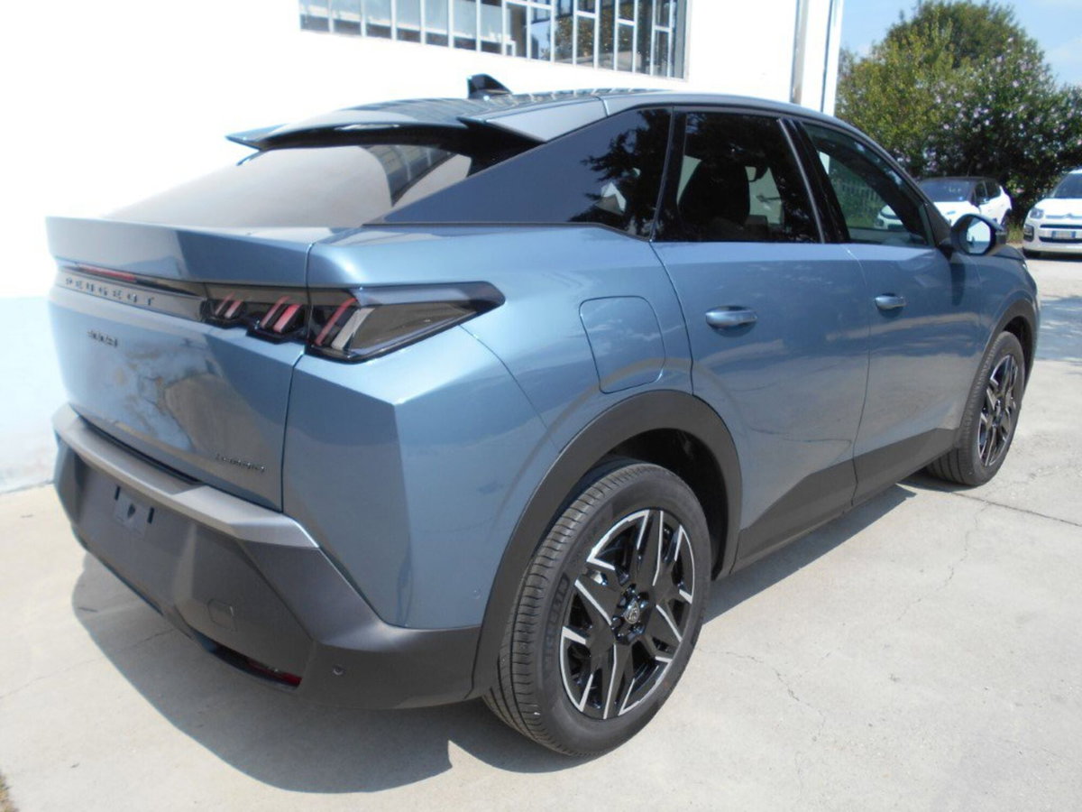 Peugeot 3008 1.2 hybrid Allure 145cv e-dcs6 (14)