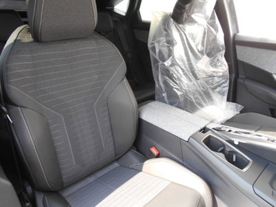 Peugeot 3008 1.2 hybrid Allure 145cv e-dcs6 (6)
