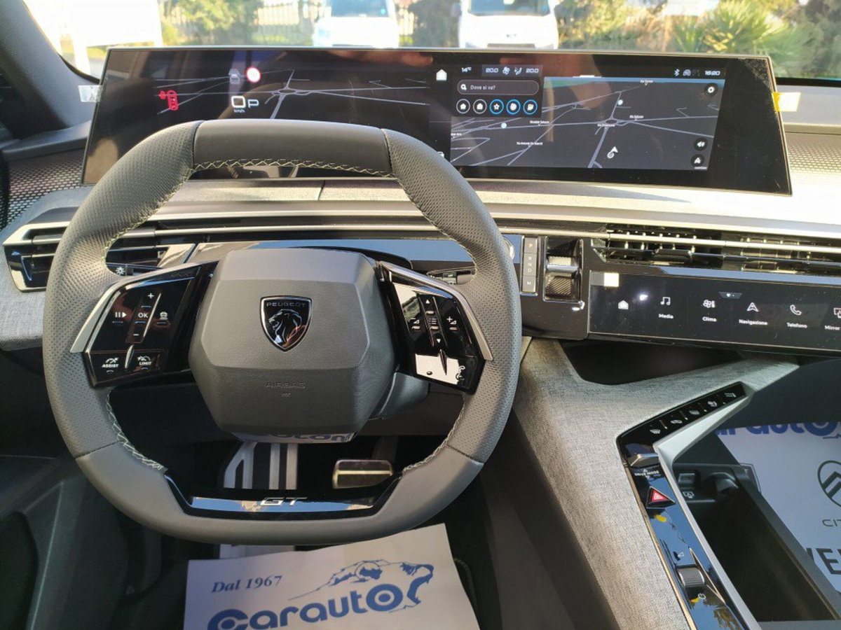 Peugeot 3008 1.2 hybrid GT Exclusive 145cv e-dcs6 (8)
