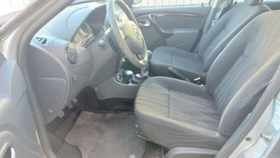 Dacia Duster 1.6 110CV 4x4 Lauréate (6)