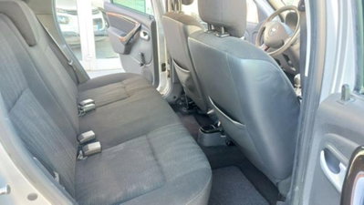 Dacia Duster 1.6 110CV 4x4 Lauréate (9)
