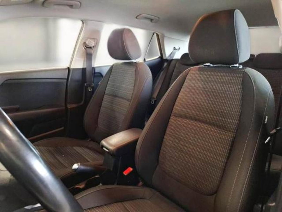 Kia Stonic 1.2 DPI Style (17)