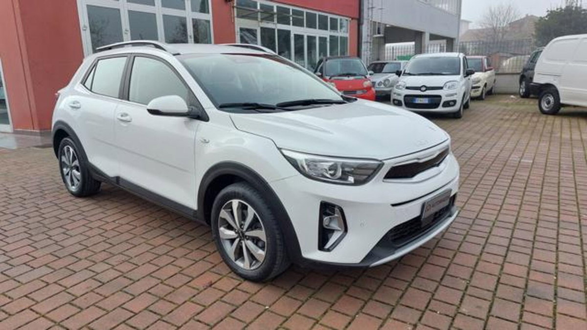 Kia Stonic 1.2 DPI Style (2)