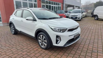 Kia Stonic 1.2 DPI Style (2)