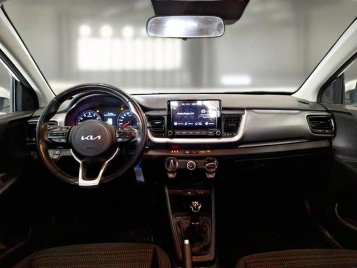 Kia Stonic 1.2 DPI Style (20)