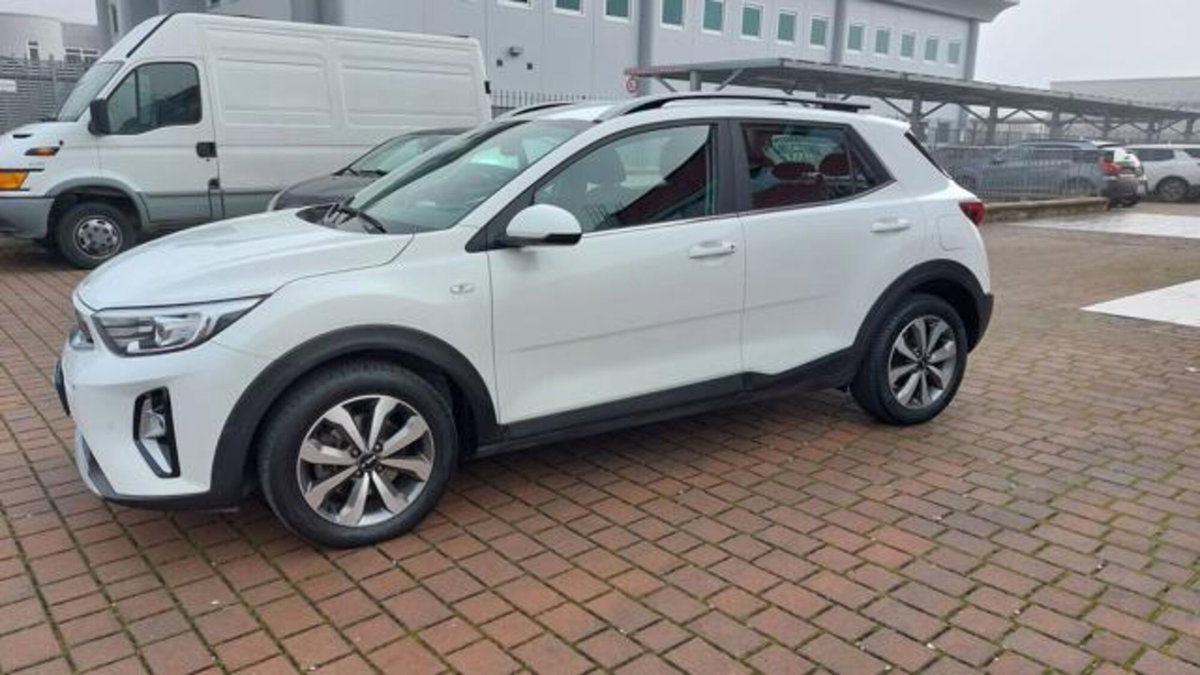Kia Stonic 1.2 DPI Style (4)