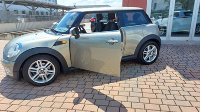 MINI Mini 1.6 16V Cooper D (16)