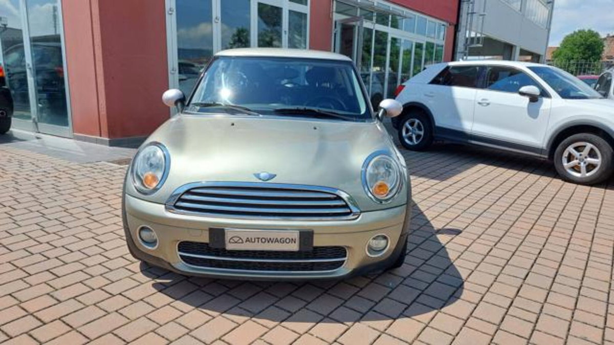 MINI Mini 1.6 16V Cooper D (6)