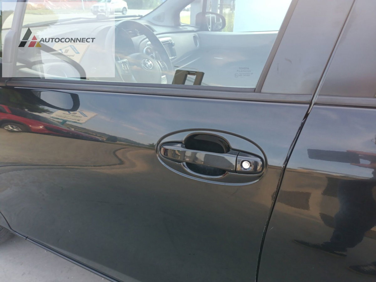 Toyota Yaris 1.0 5 porte Lounge (12)