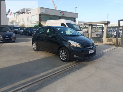 Toyota Yaris 1.0 5 porte Lounge (9)