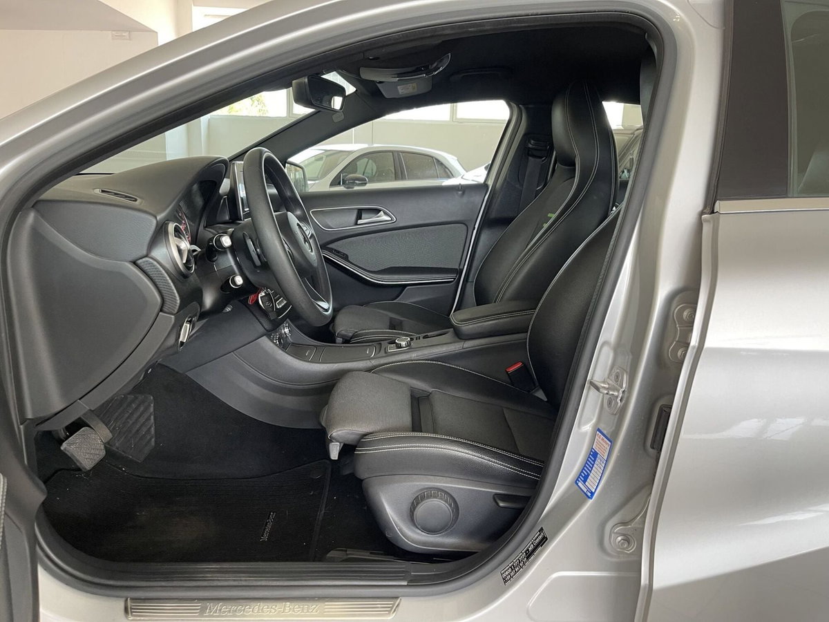 Mercedes-Benz Classe A 160 d Automatic Executive (10)