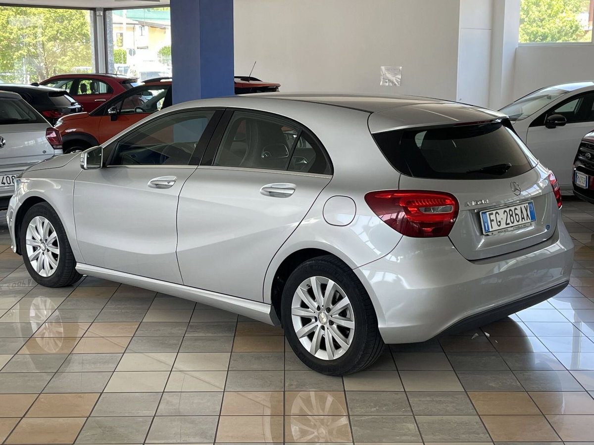 Mercedes-Benz Classe A 160 d Automatic Executive (3)