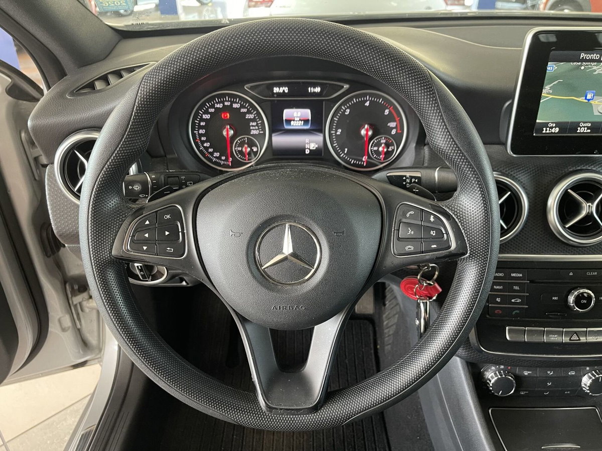 Mercedes-Benz Classe A 160 d Automatic Executive (6)