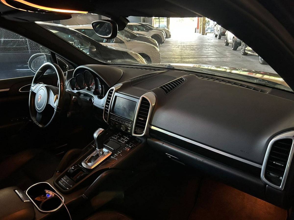 Porsche Cayenne 4.0 GTS tiptronic (9)