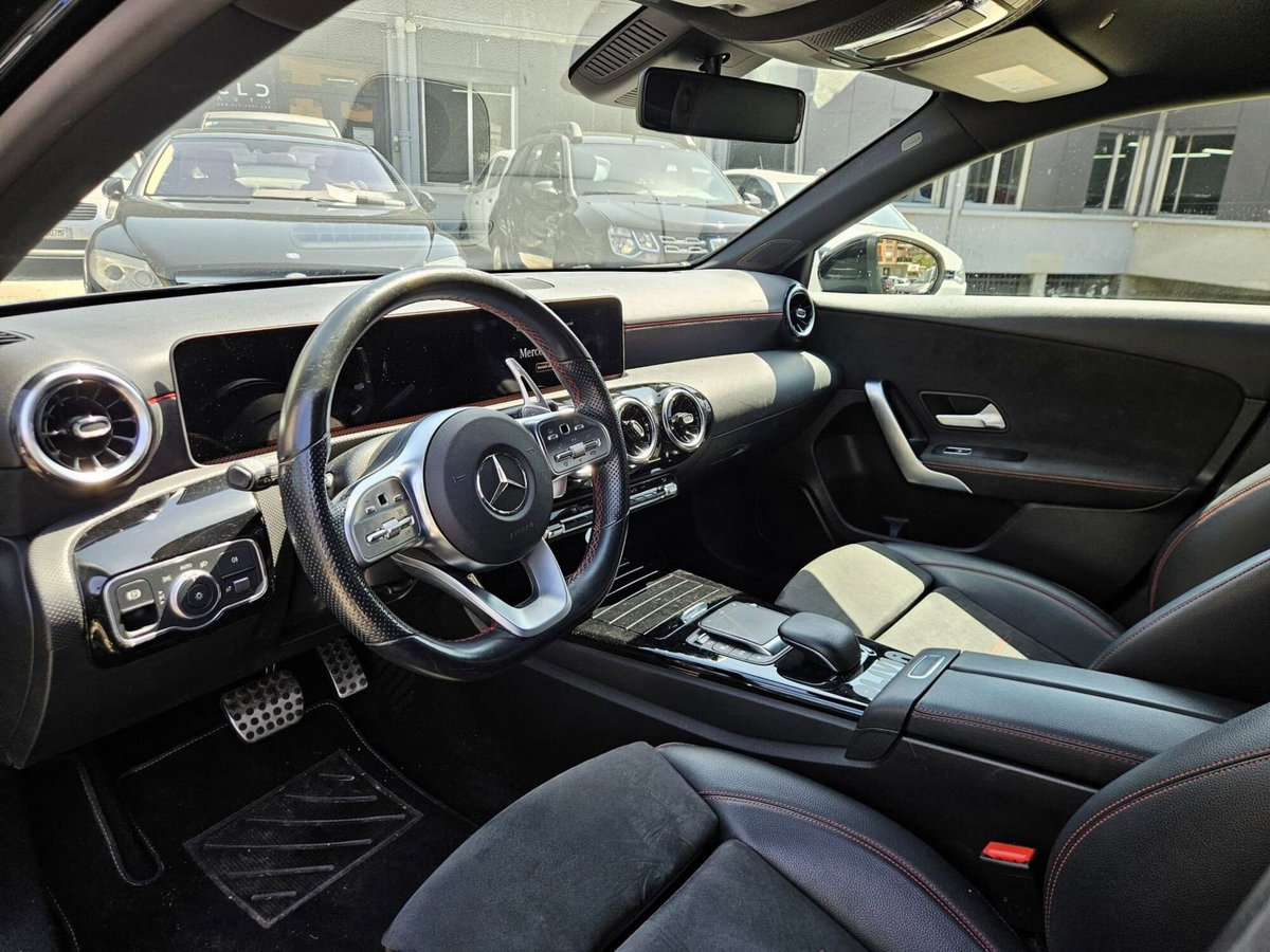 Mercedes-Benz Classe A Sedan 180 d Automatic 4p. Premium (7)
