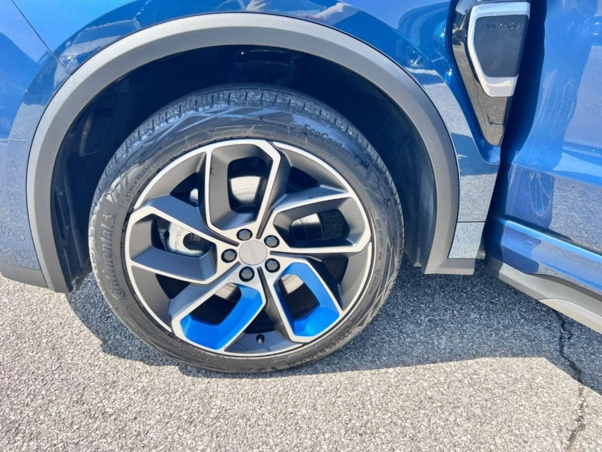 Lynk & Co 01 01 1.5 td phev (12)