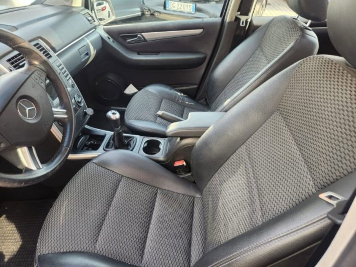 Mercedes-Benz Classe B 180 CDI Sport (11)