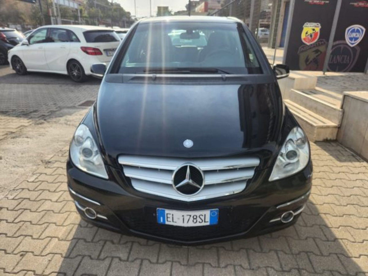 Mercedes-Benz Classe B 180 CDI Sport (2)