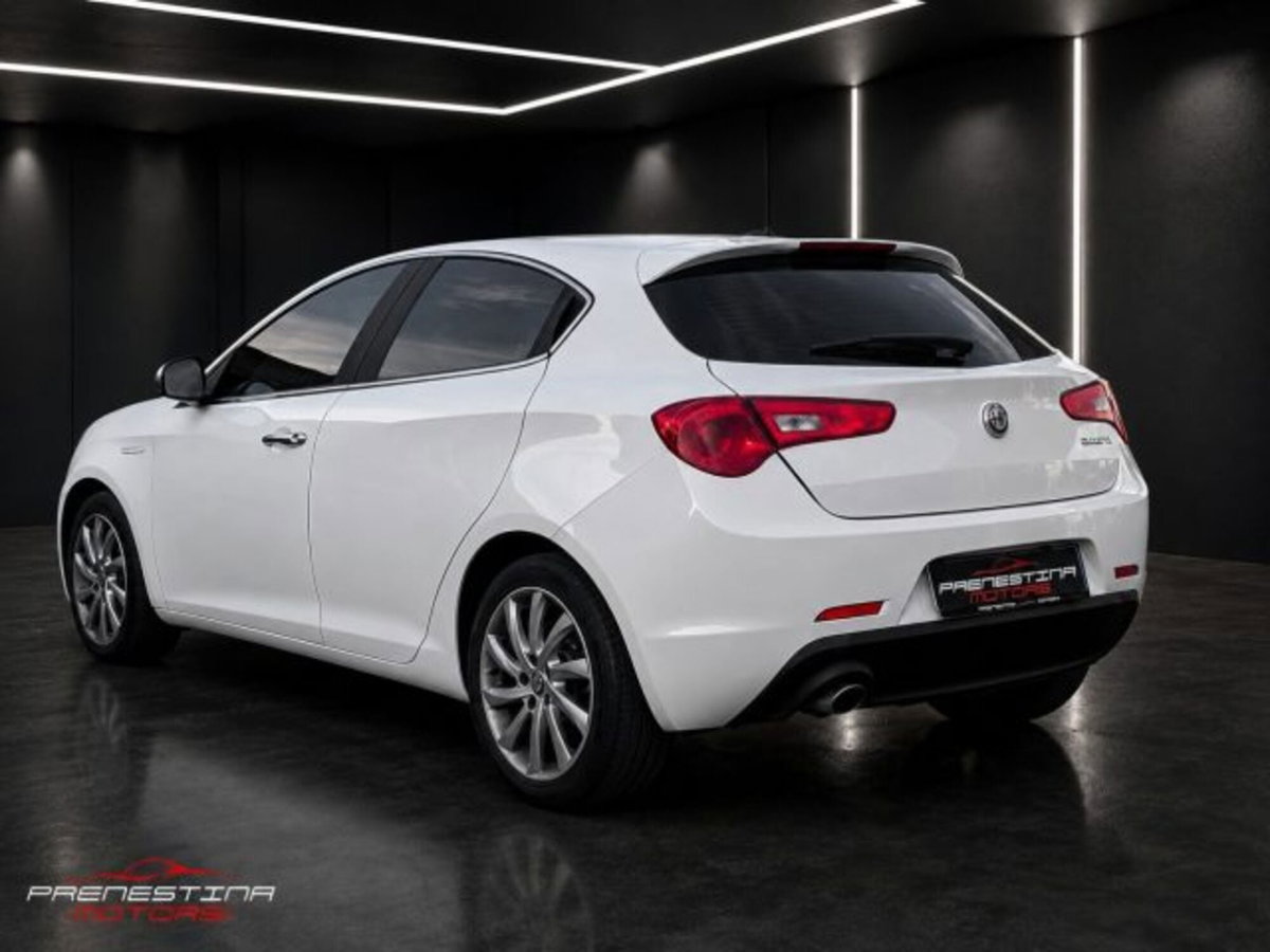 Alfa Romeo Giulietta 1.6 JTDm Super 120cv tct (3)
