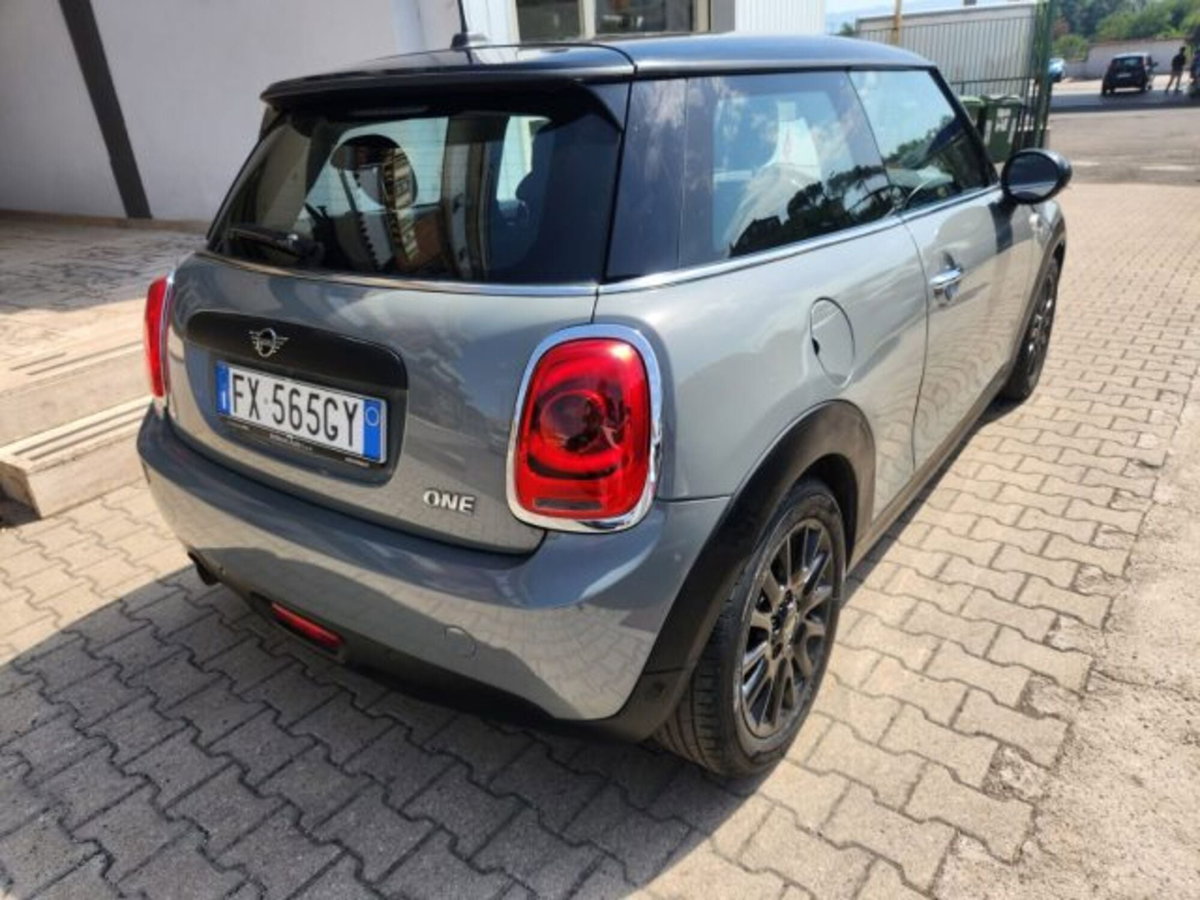 MINI Mini 1.5 One 75 CV (4)