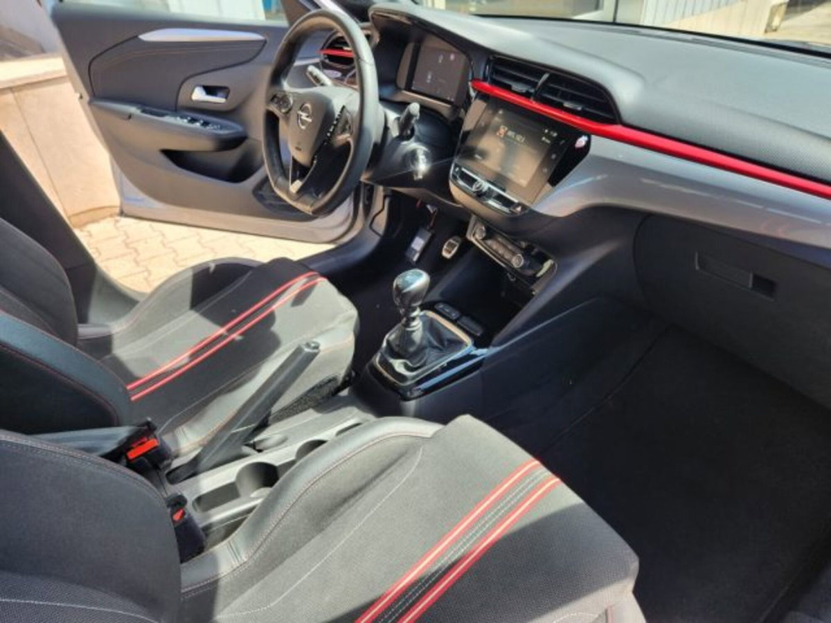 Opel Corsa 1.2 100 CV GS Line (12)