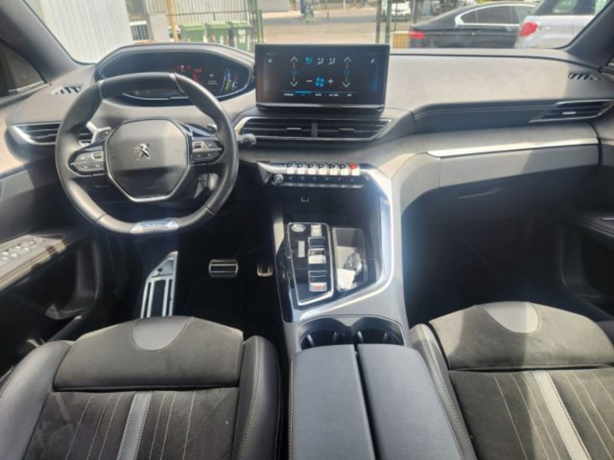 Peugeot 3008 1.2 hybrid GT Exclusive 145cv e-dcs6 (11)