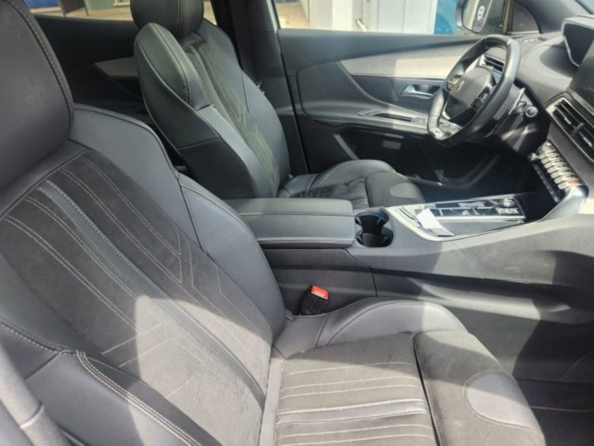 Peugeot 3008 1.2 hybrid GT Exclusive 145cv e-dcs6 (15)