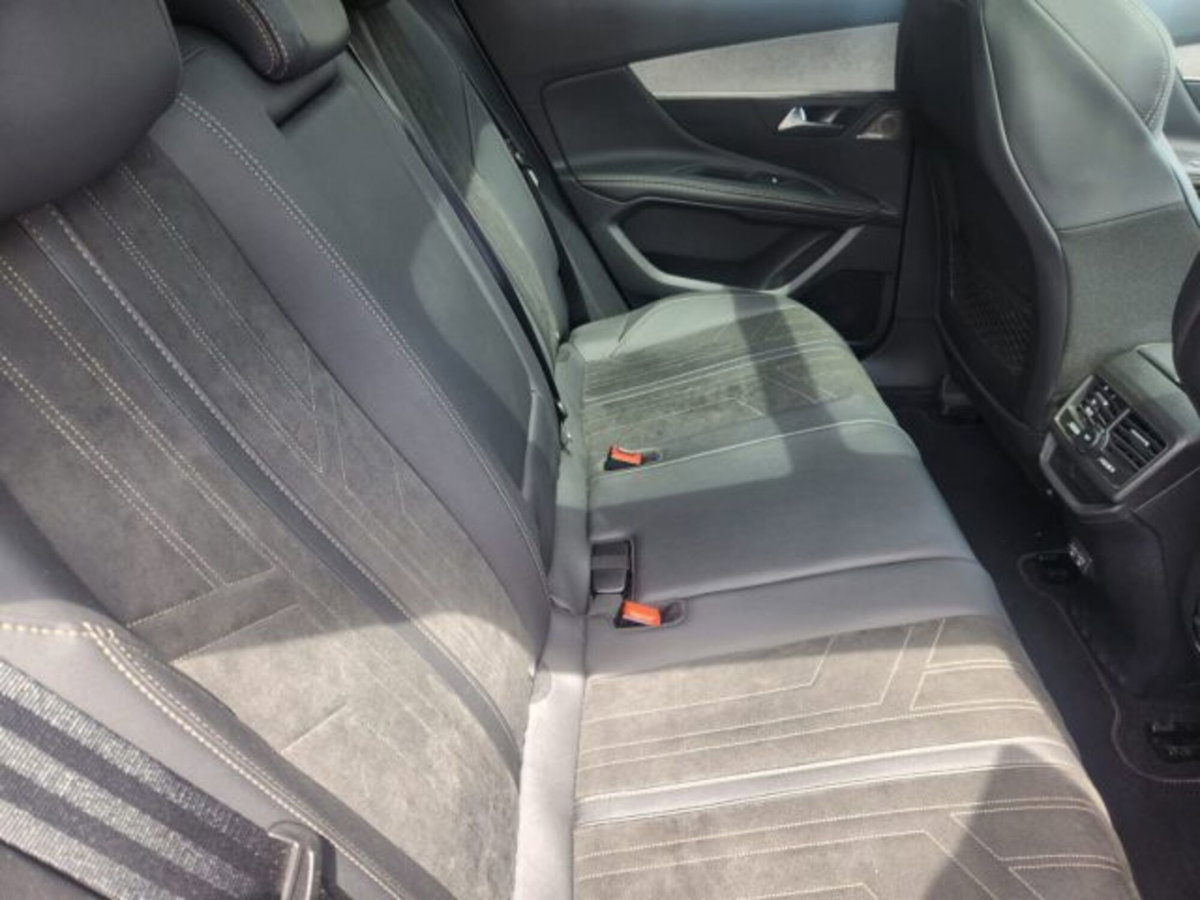 Peugeot 3008 1.2 hybrid GT Exclusive 145cv e-dcs6 (17)