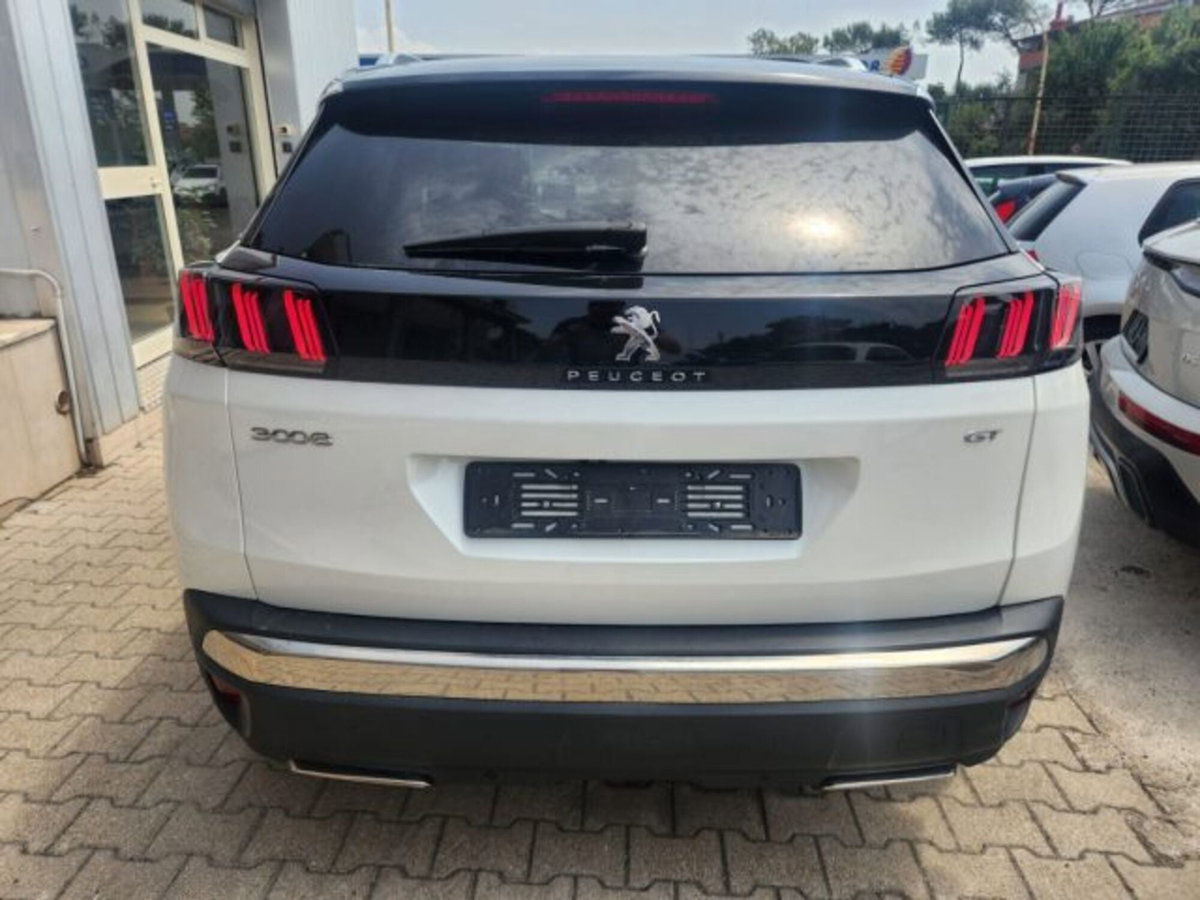 Peugeot 3008 1.2 hybrid GT Exclusive 145cv e-dcs6 (5)