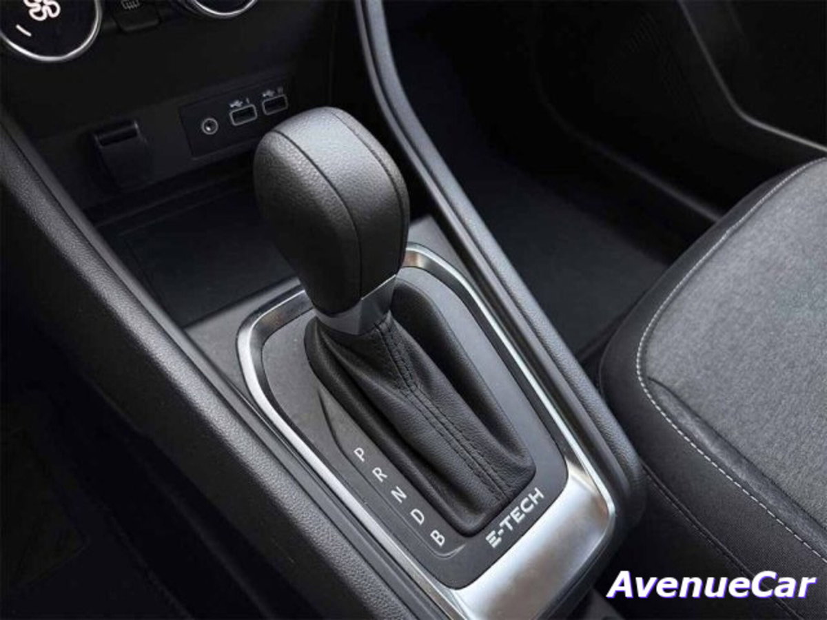 Renault Captur Full Hybrid E-Tech 145 CV Equilibre (16)