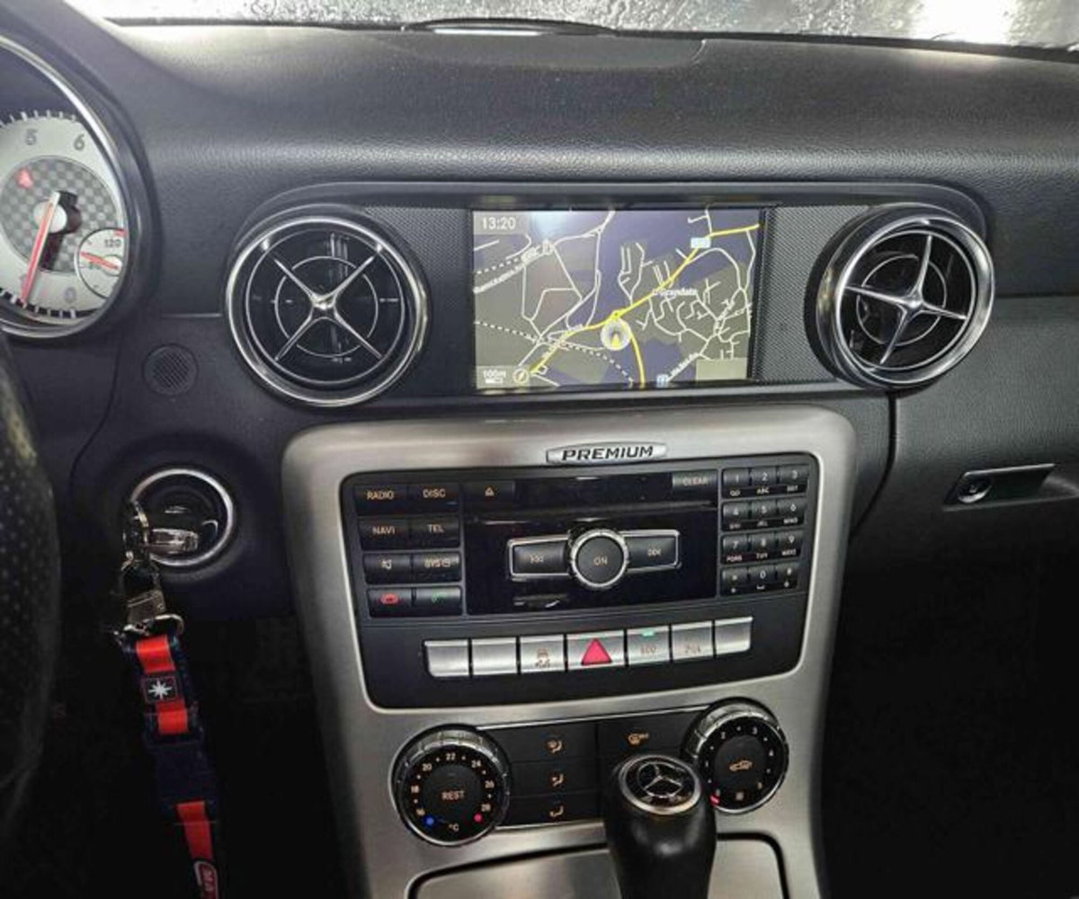 Mercedes-Benz SLK 200 BlueEFFICIENCY Premium (19)