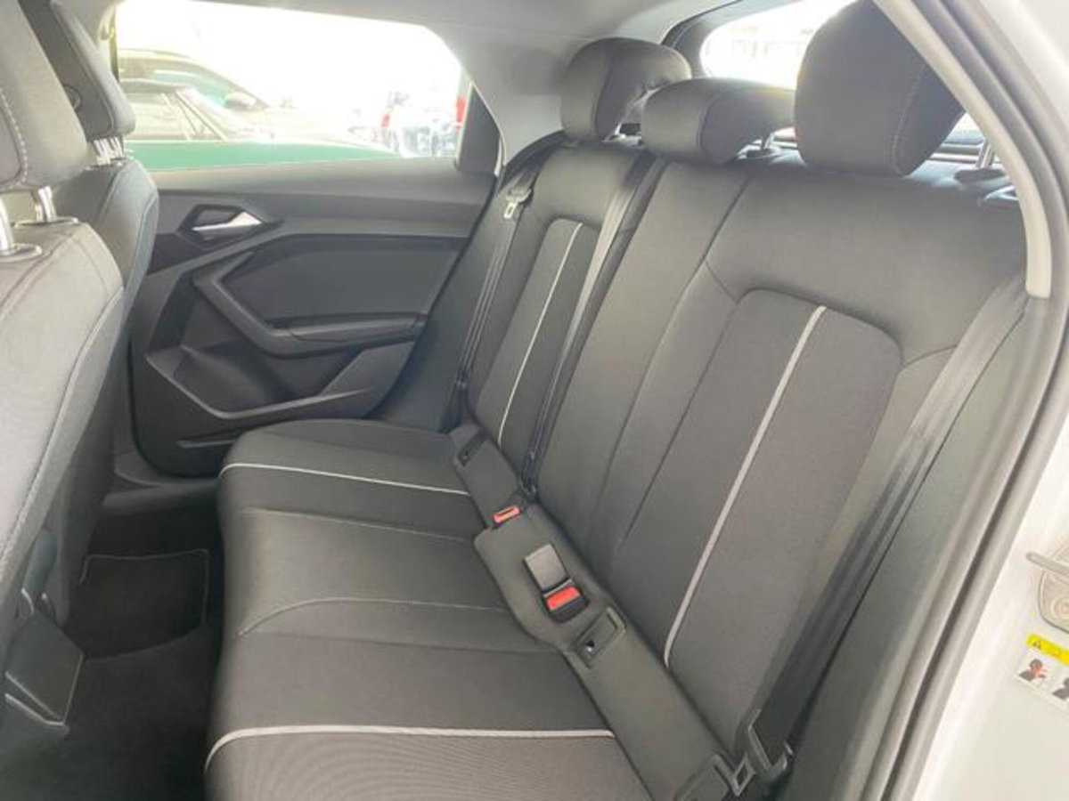 Audi A1 Sportback Sportback 25 1.0 tfsi Business (8)