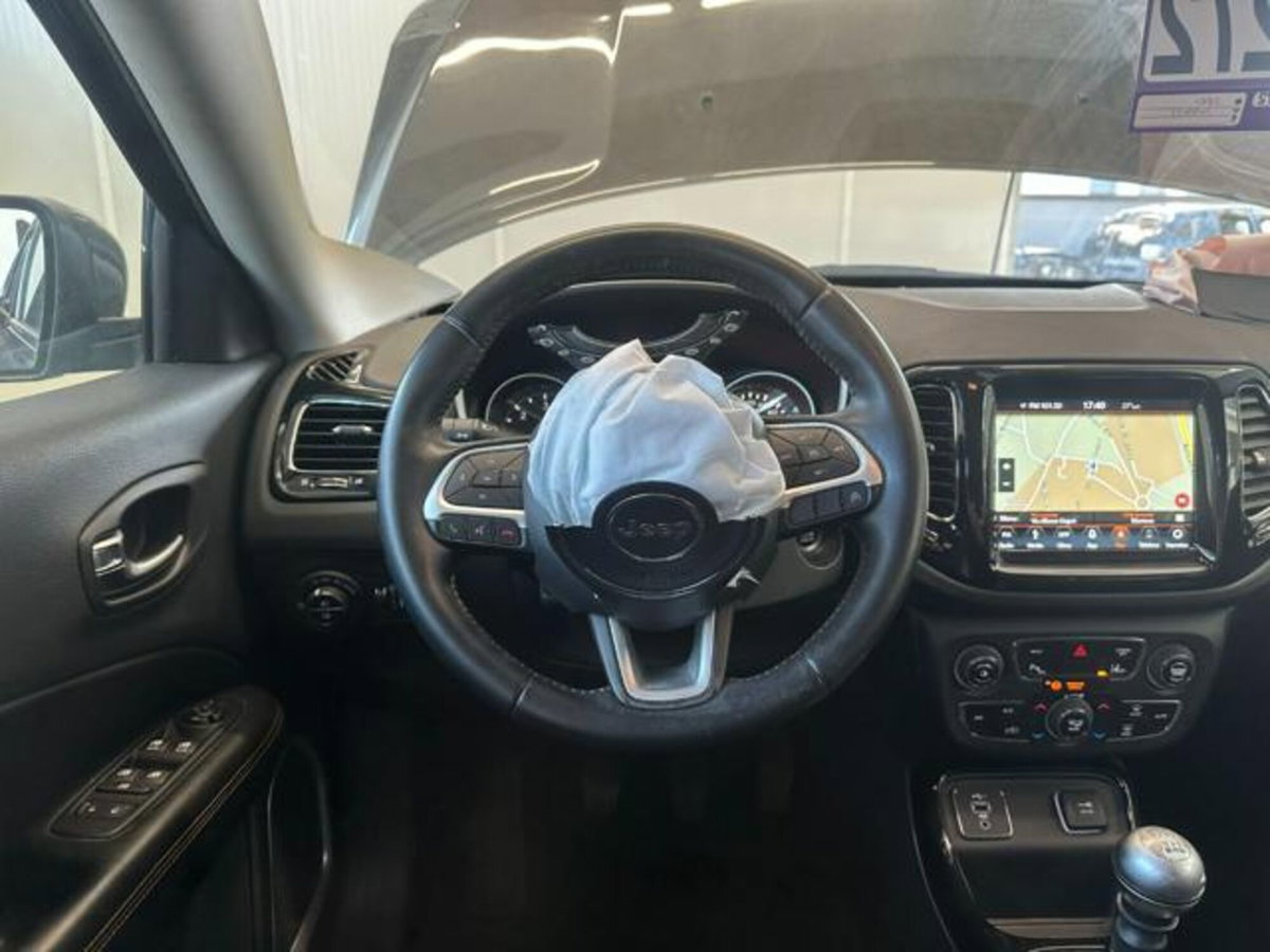 Jeep Compass 1.6 Multijet II 2WD Limited (15)