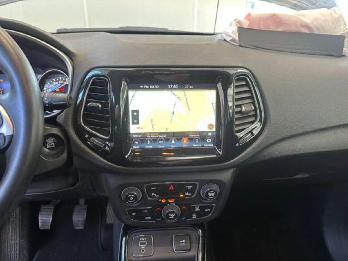 Jeep Compass 1.6 Multijet II 2WD Limited (16)