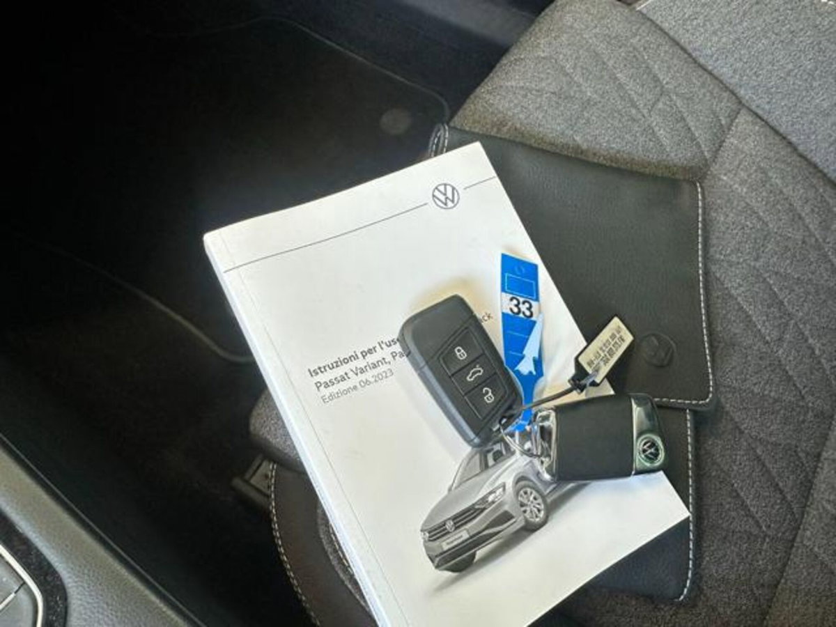 Volkswagen Passat Variant 2.0 TDI SCR 122 CV EVO DSG Business (18)