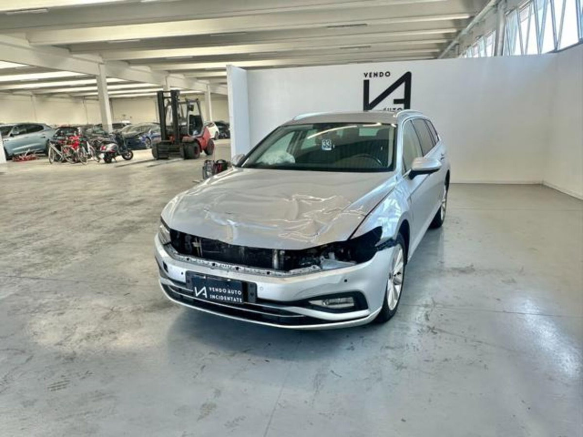Volkswagen Passat Variant 2.0 TDI SCR 122 CV EVO DSG Business (3)