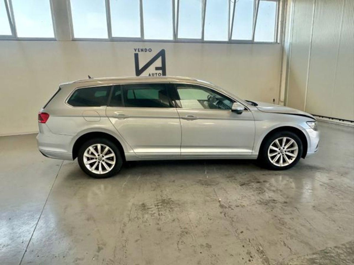 Volkswagen Passat Variant 2.0 TDI SCR 122 CV EVO DSG Business (8)