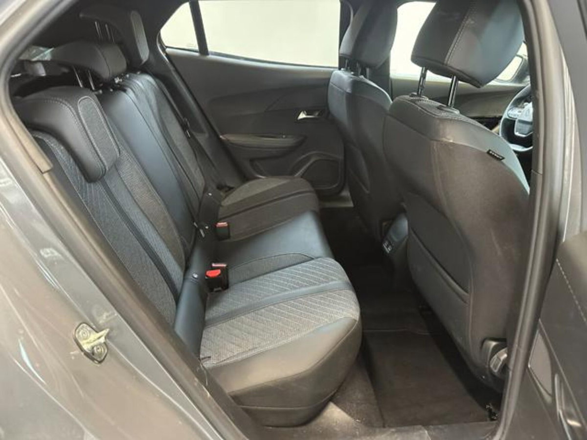 Peugeot 2008 1.2 hybrid Active 136cv e-dcs6 (12)