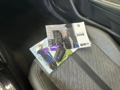 Peugeot 2008 1.2 hybrid Active 136cv e-dcs6 (18)