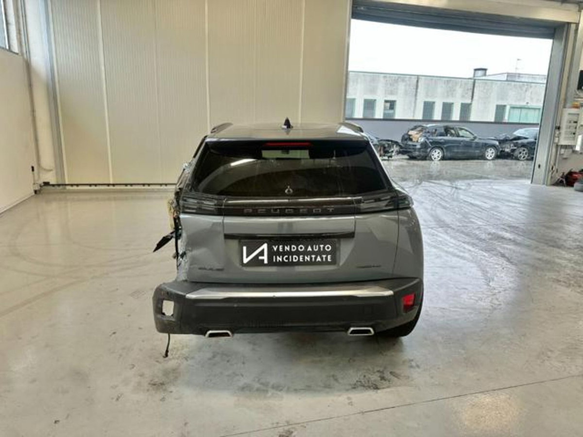Peugeot 2008 1.2 hybrid Active 136cv e-dcs6 (6)