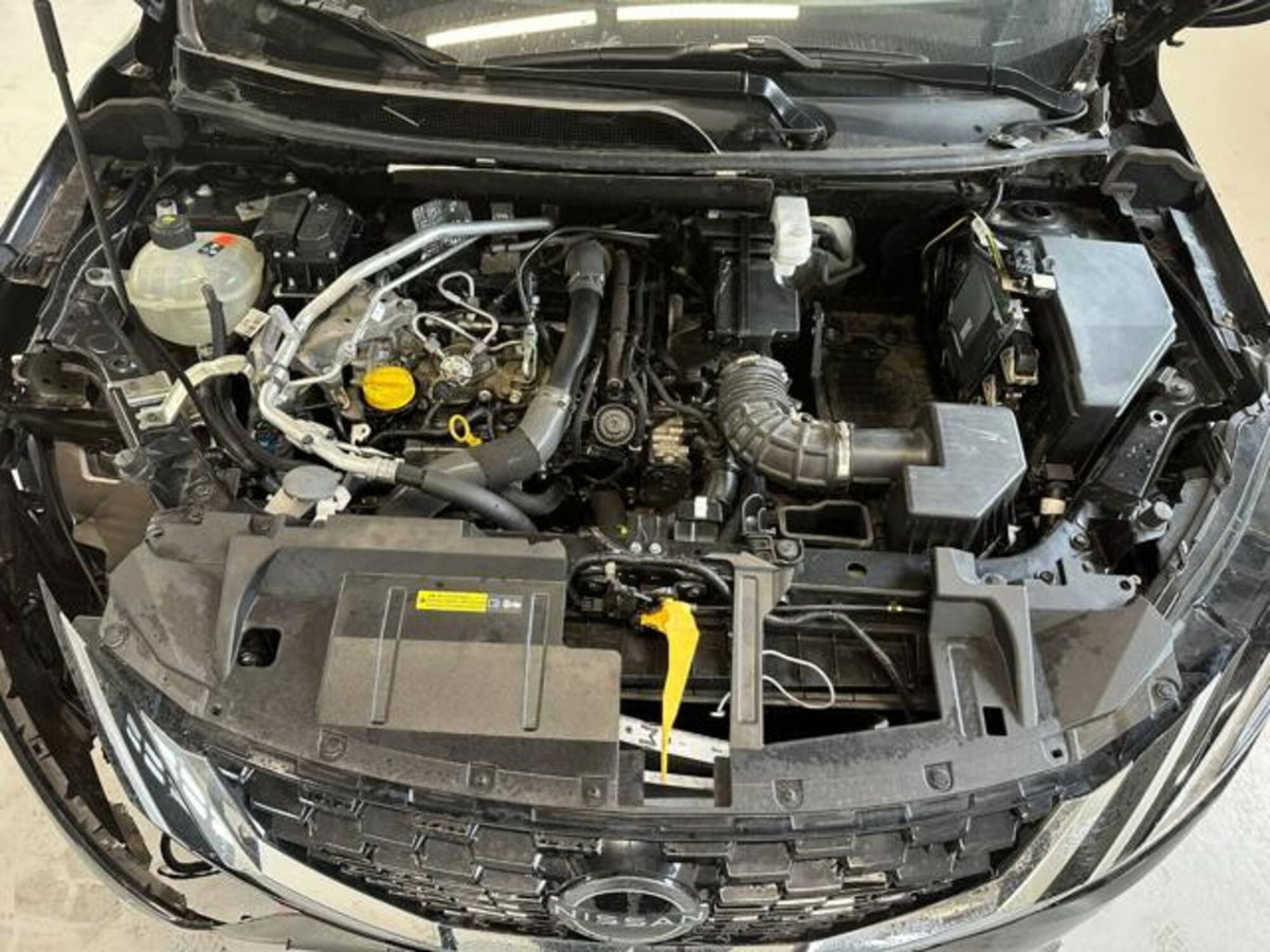 Nissan Qashqai 1.3 mhev Tekna 2wd 140cv (9)