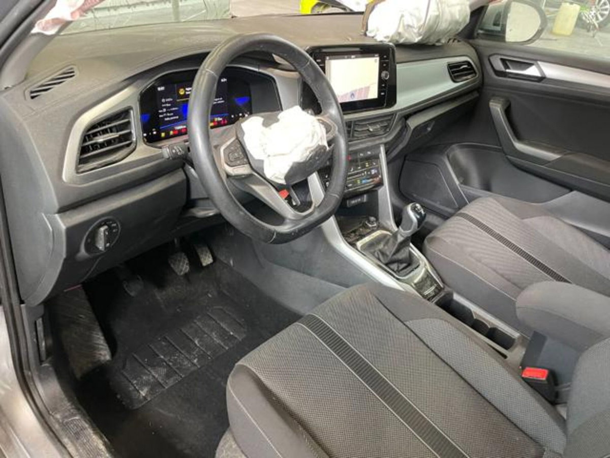 Volkswagen T-Roc 1.0 TSI Life (14)