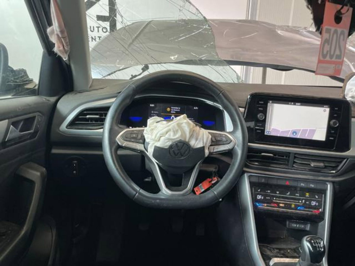 Volkswagen T-Roc 1.0 TSI Life (16)